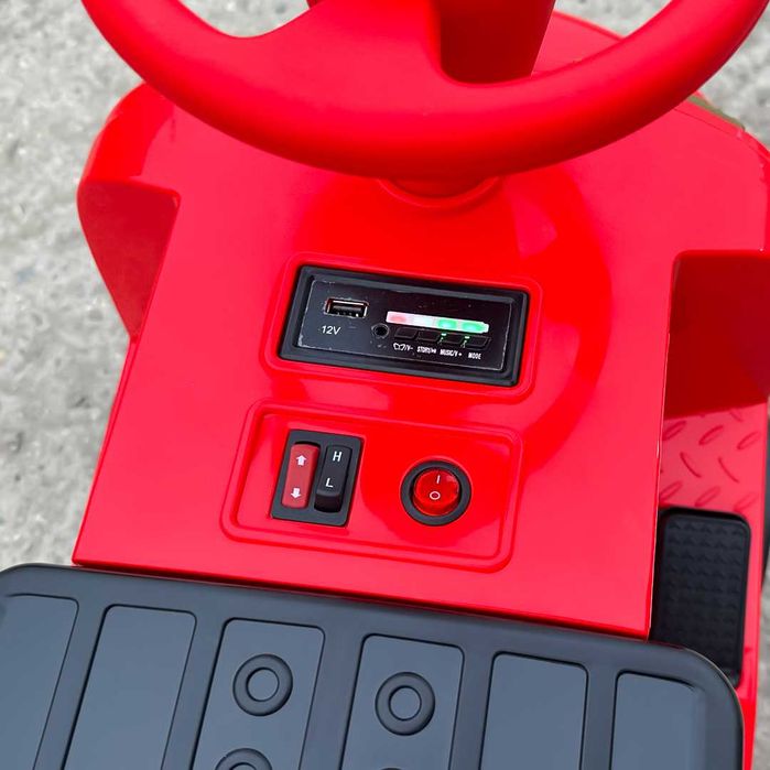 Trenulet electric pentru 2 copii CHUGGINGTON, 2x45W 12V, #RED