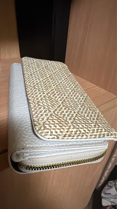 Portmoneu damă, culoare creme.