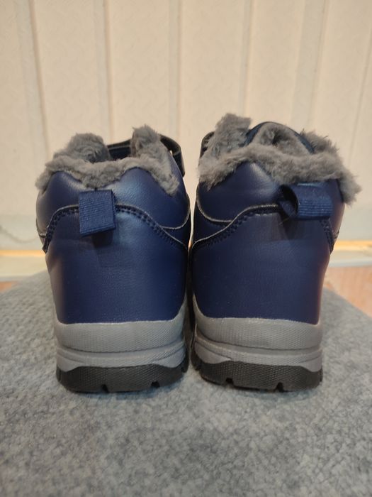 Кроссовки зимние