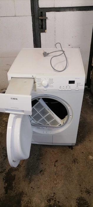 Сушилня АЕГ AEG с термо помпа