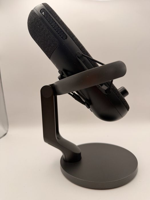 Microfon SteelSeries Alias putin folosit