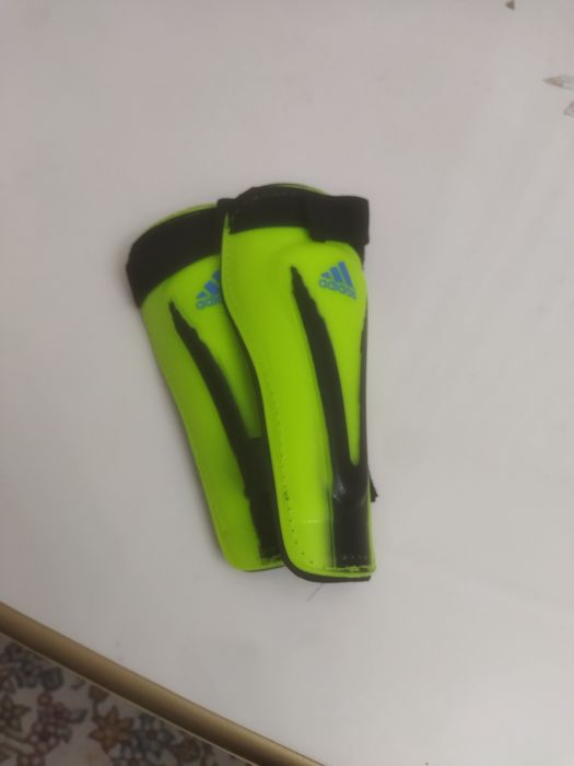 Щитки для футбола