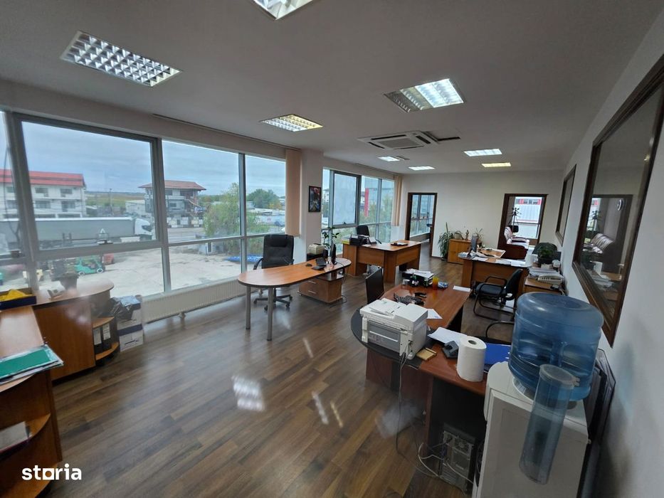 Spațiu comercial de închiriat, 200 mp, parcare