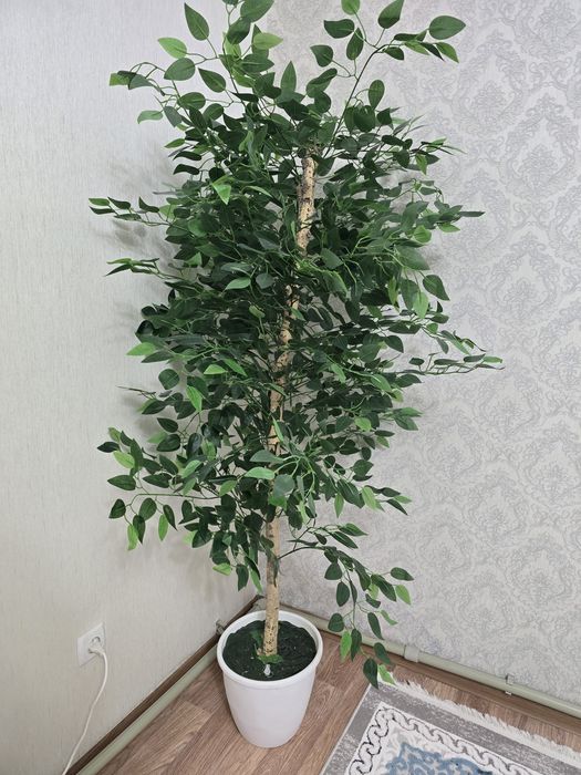Продаю искусственный дерево