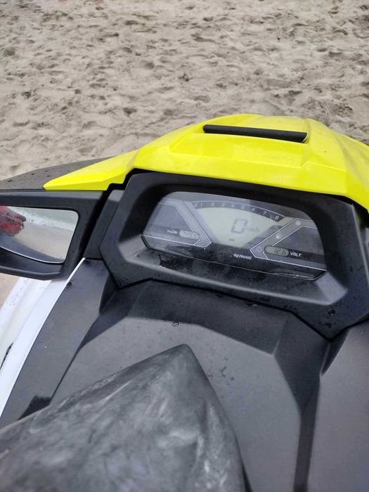 Джет Кавазаки 300 HP + Ямаха & 175 HP Меркурий двигател