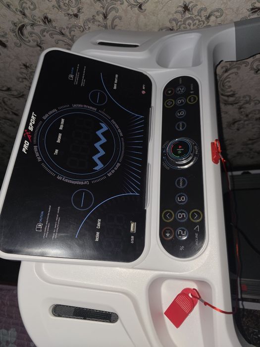 Беговые дорожка в идеальном состоянии много не пользовались