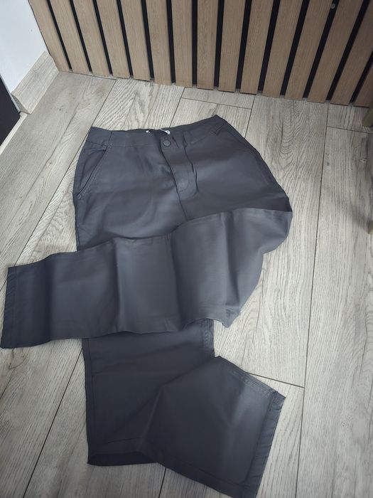 Pantaloni imitație piele