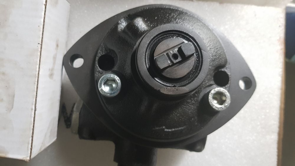 Pompa directie eaton raba saviem