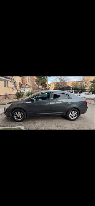 Продаеться автомобиль шевролет кобальт 2025 год