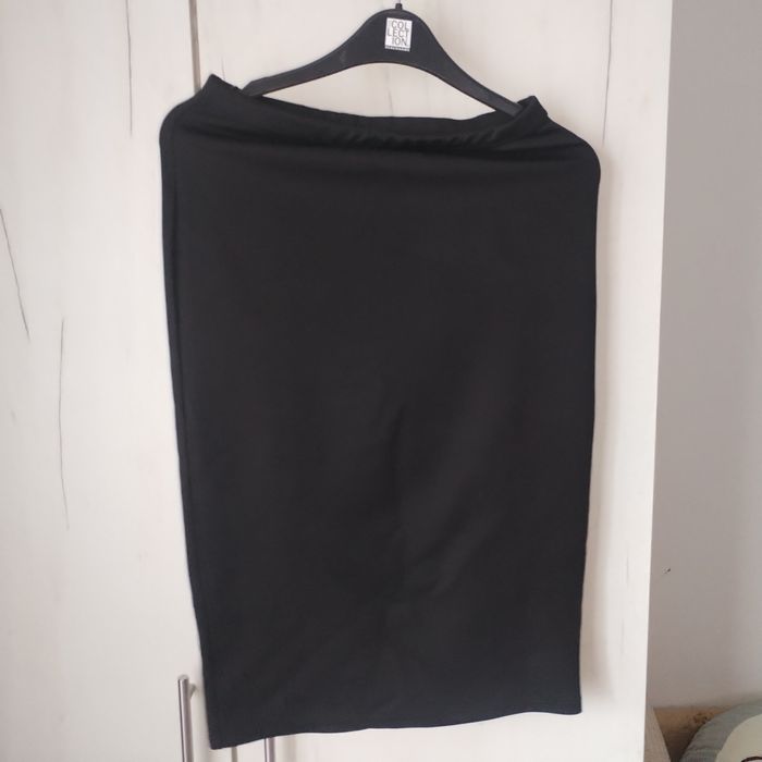 vand geacă și fuste