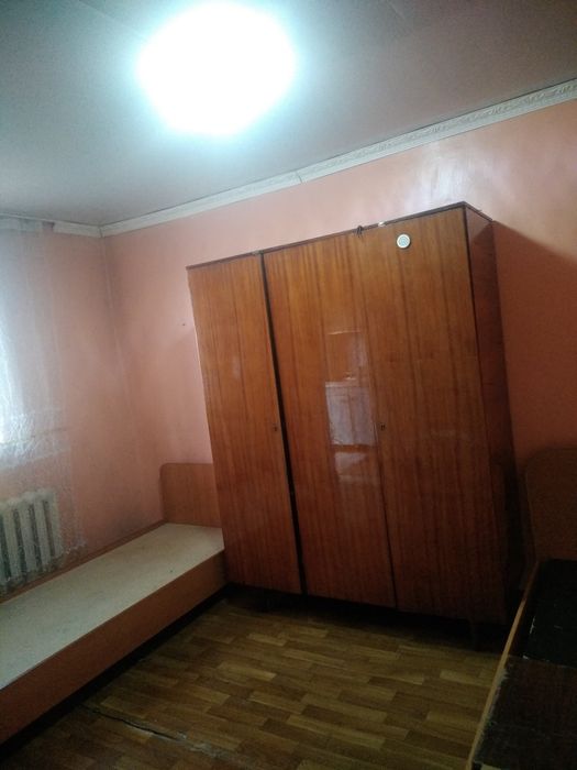 Сдаётся времянка. Комната и кухня