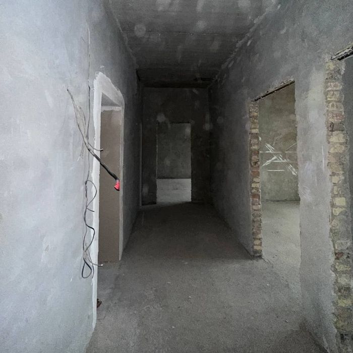 Срочно продаётся отличная 2комнатная квартира на 2этаже в 5эт