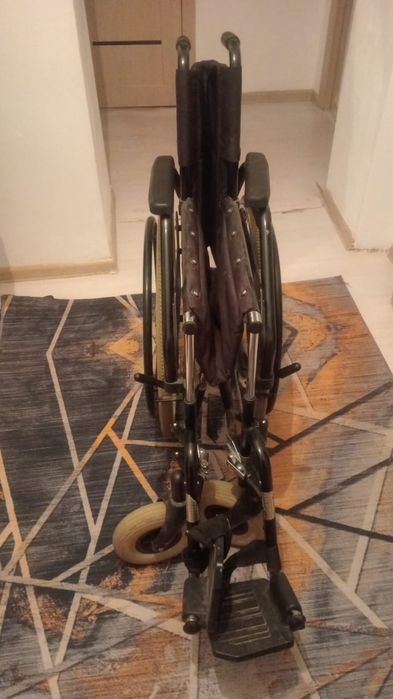 Инвалидная коляска