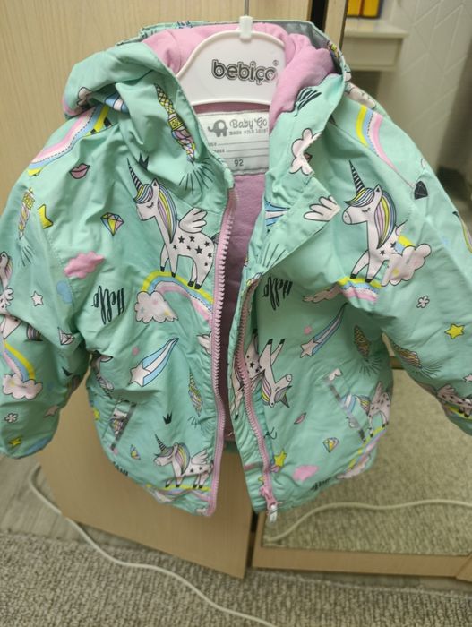 Продам куртку лёгкую 92 см