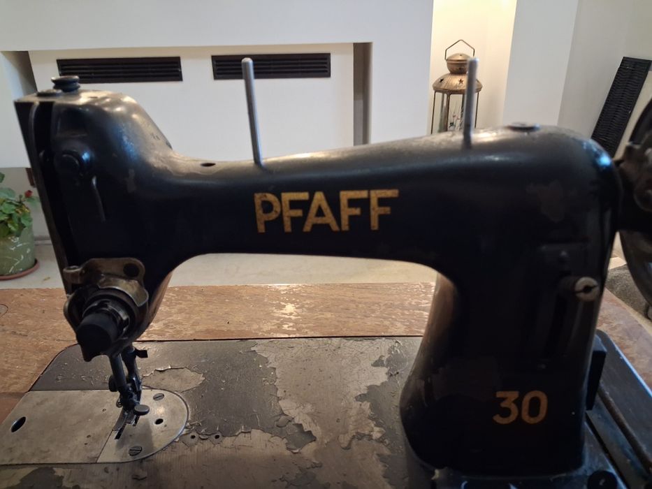 Masina de cusut PFAFF