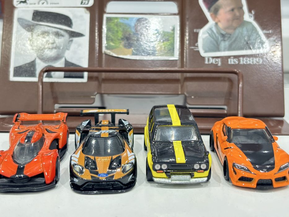 Продам hotwheels premium распак.