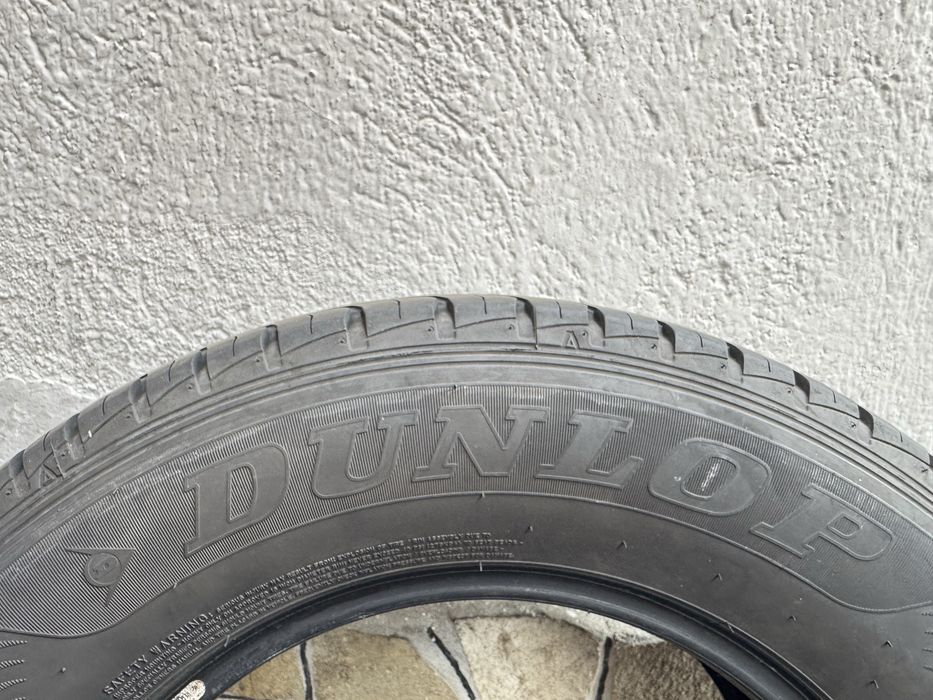 235 65 16C Dunlop