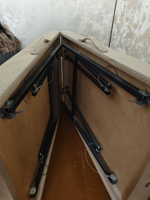 Кушетка сотилади срочно .