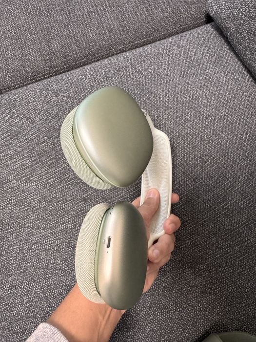 AirPods Max (фисташковый цвет)