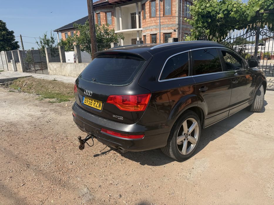 Audi q7 3.0 tdi 240 cp