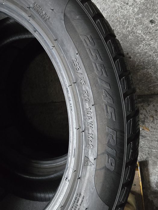Pirelli 255/45 R19 104W MS iarnă