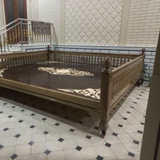 Сури тапчан карават