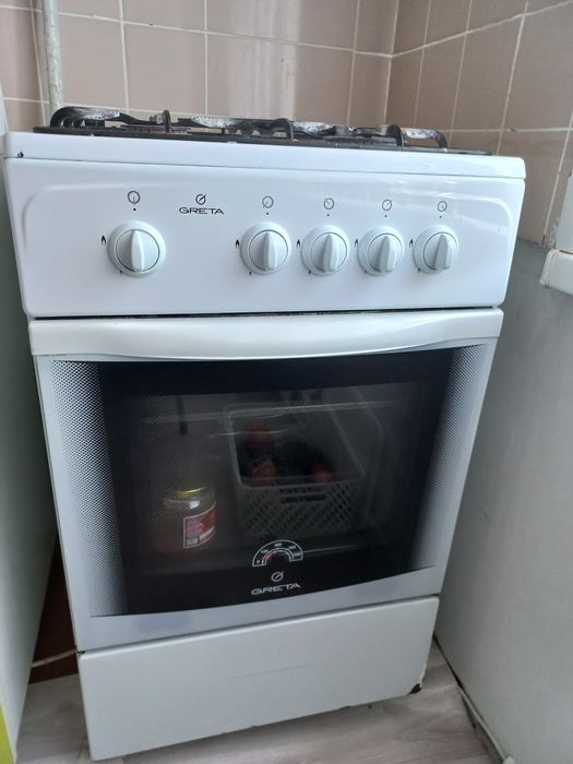 Продам газовую плиту