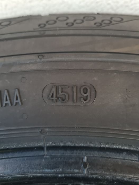 Летни гуми 4 броя CONTINENTAL ContiVanContact200 225 55 R17C дот 4519