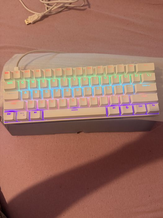 Механична RGB клавиатура T-WOLF