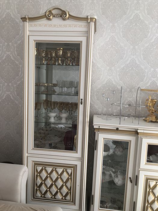 Горка, стенка  гарнитур для гостиной