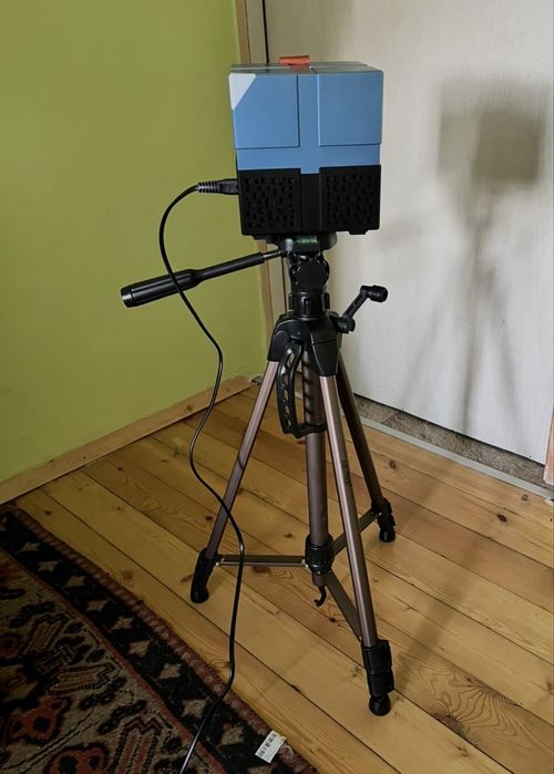 Проектор и статив Хама, 190 лв. за двете