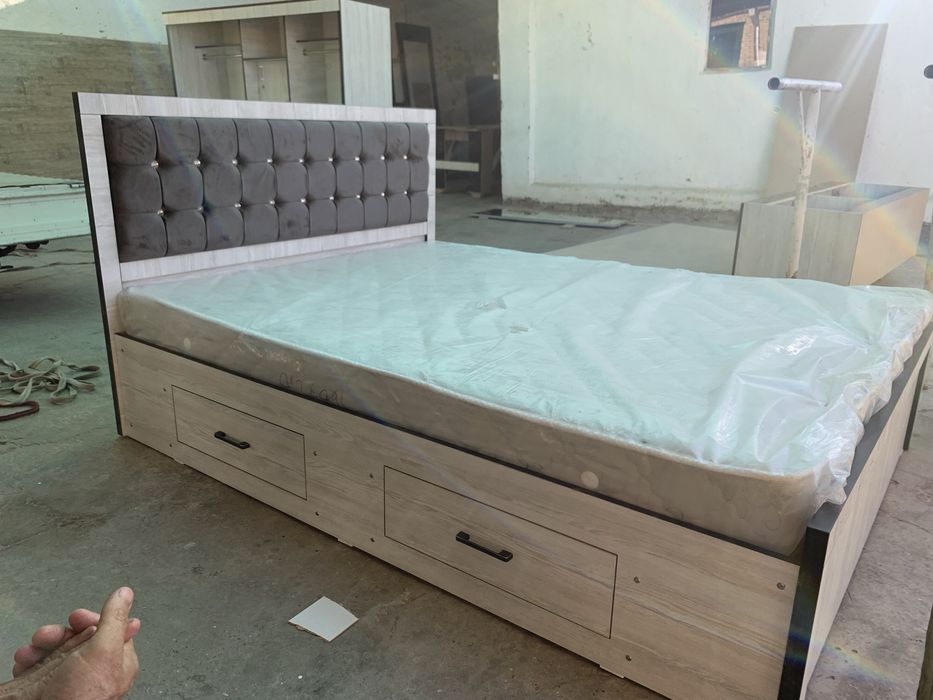 Двухспальный кровать