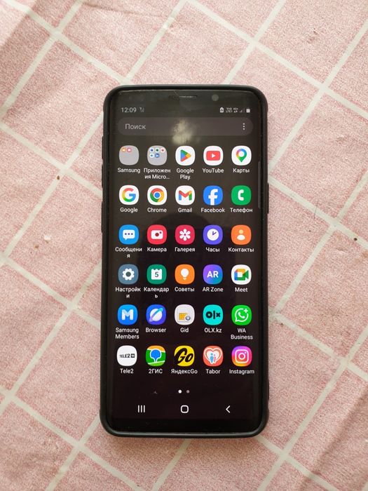 Продаётся смартфон SAMSUNG S9.