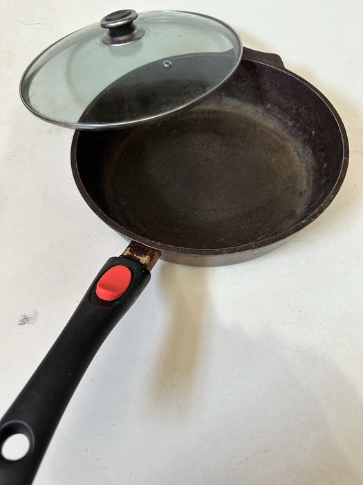 Сковорода-сотейник чугун