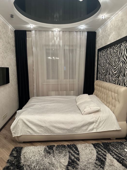 Двуспальная кровать