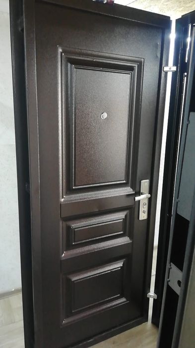 Сыртқы есіктер, ВХОДНЫЕ ДВЕРИ