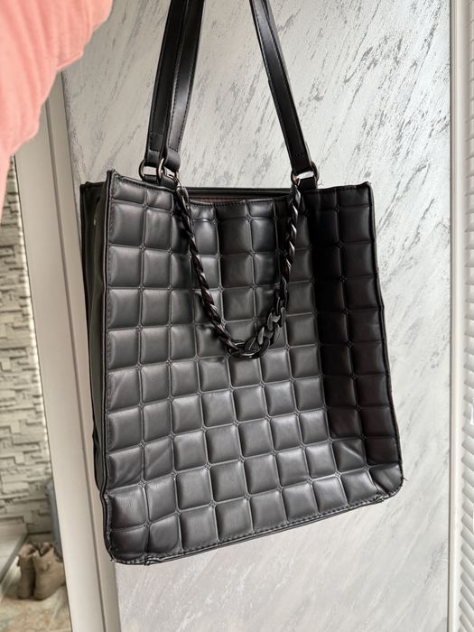 Черна кожена чанта