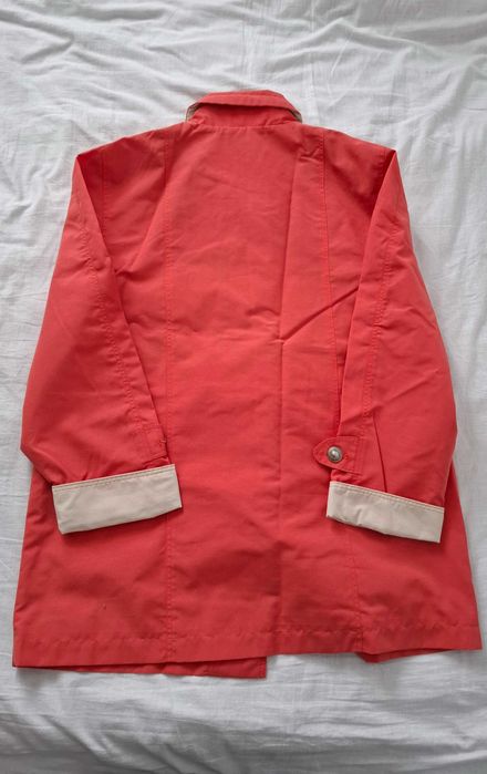 Particular! Pardesiu de primăvară model retro