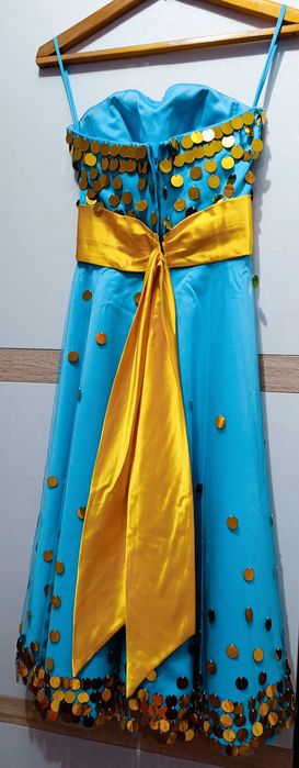 Два платья для девочек. 40-42 размер.