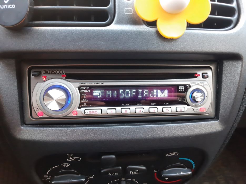 MP3-CD-авто радио KENWOOD - Като Ново