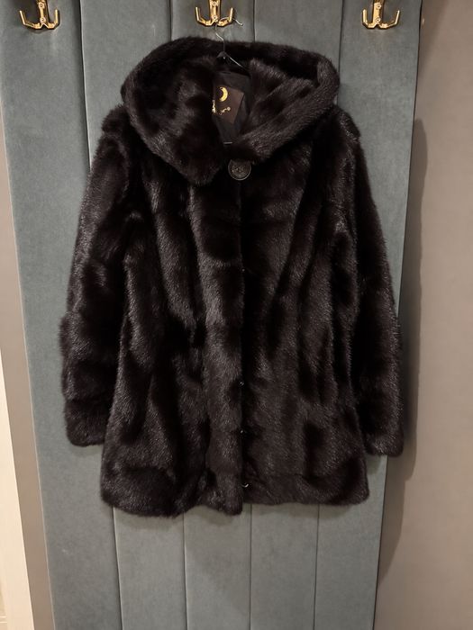 Продам норковую шубу