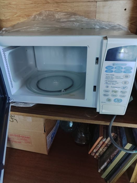 Продам микроволновую печь