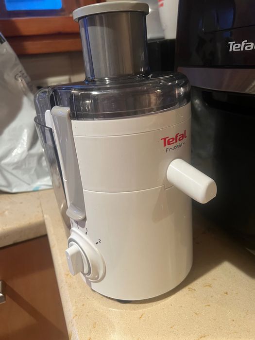 Сокоизстисквачка за плодове и зеленчуци Tefal Frutelia+