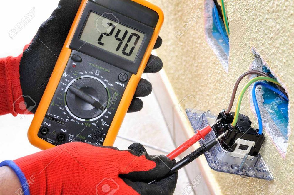 Електротехник София. Монтаж на осветителни тела, ключове, контакти.