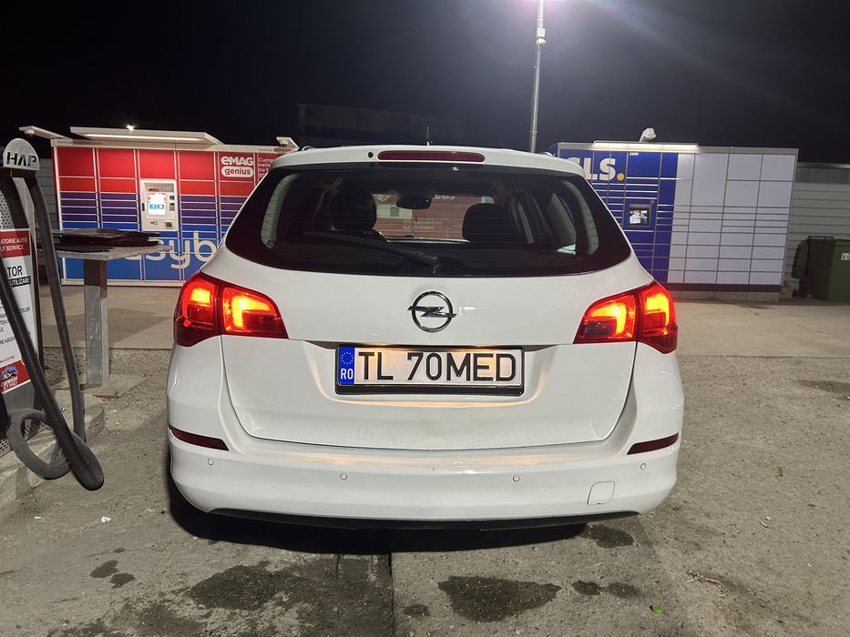 Opel Astra J Sports Tourer 1.7 CDTI, 110 CP, 2012 - DE VANZARE