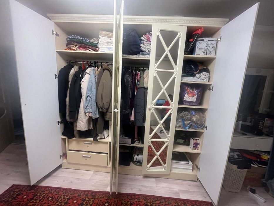 Продается шкаф из МДФ в спальню