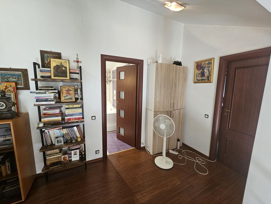 Particular vand casa/vila  P+1