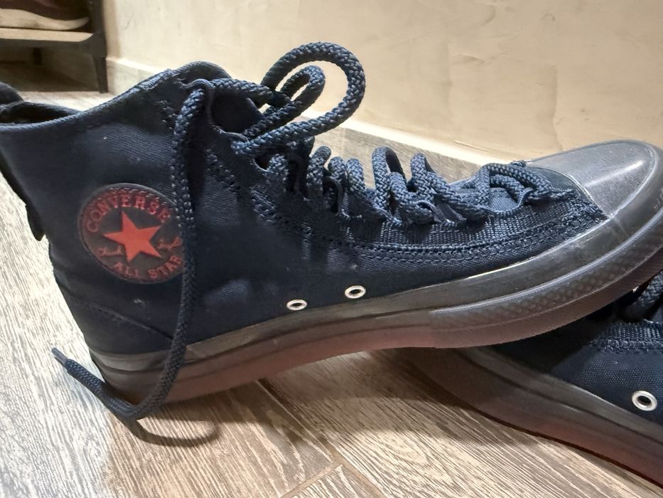 Продавам кецове Converse