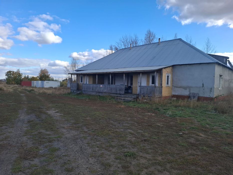 Продается участок с домом и ангаром