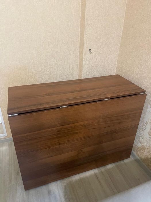 Продам стол книжка